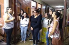 Estudantes de Pedagogia da FDV visitam laboratório.